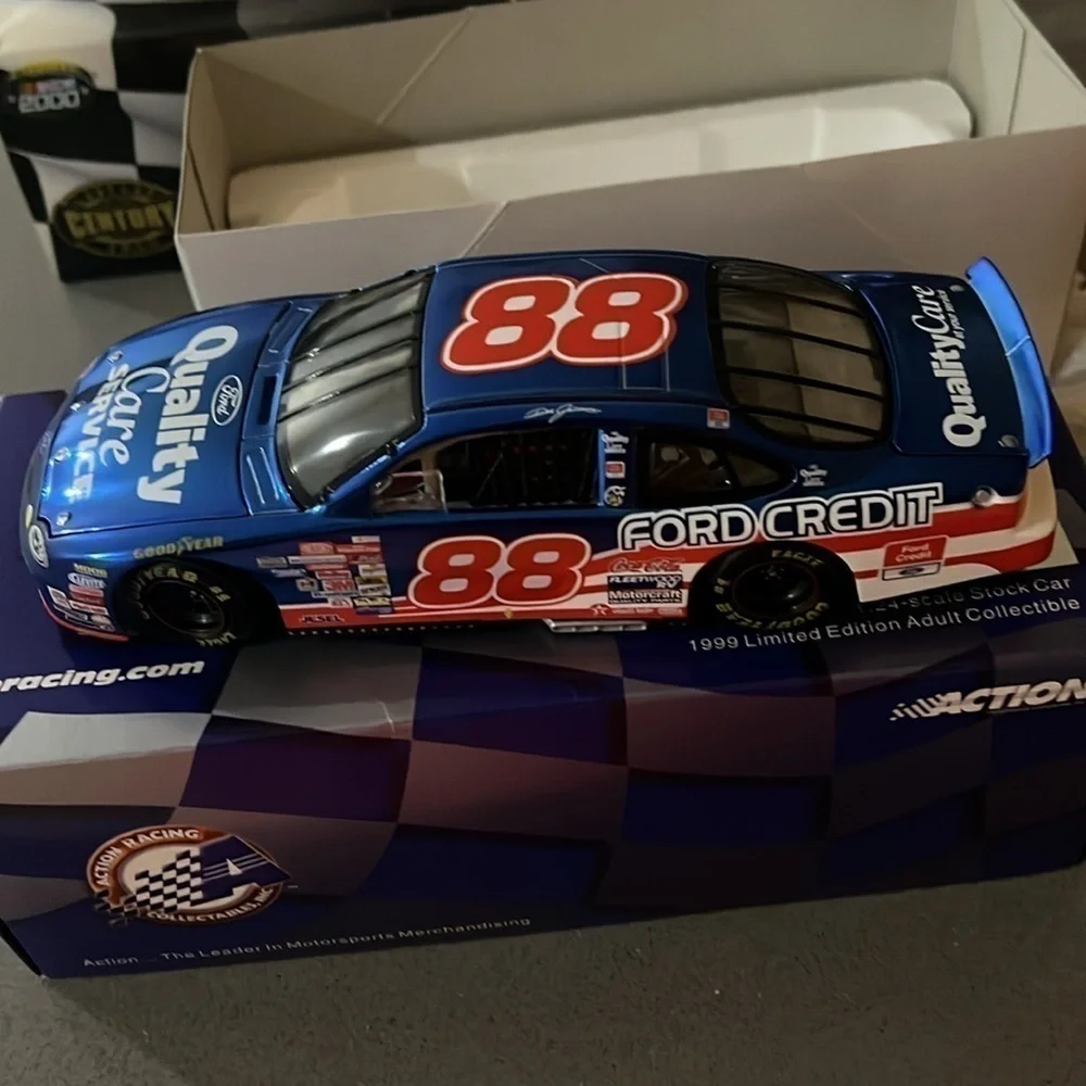 Dale Jarrett #88 Ford Quality Care “Last Lap of the Century” 1999 1:24 Diecast